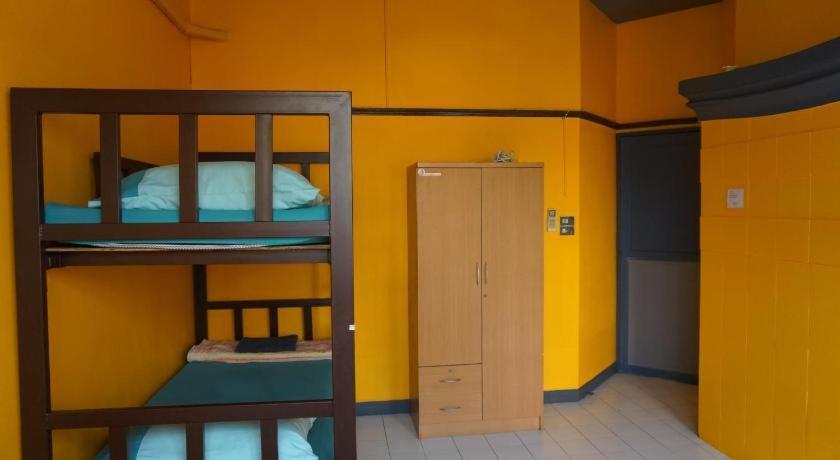 Oyo 730 Meedee Hostel Бангкок Екстер'єр фото