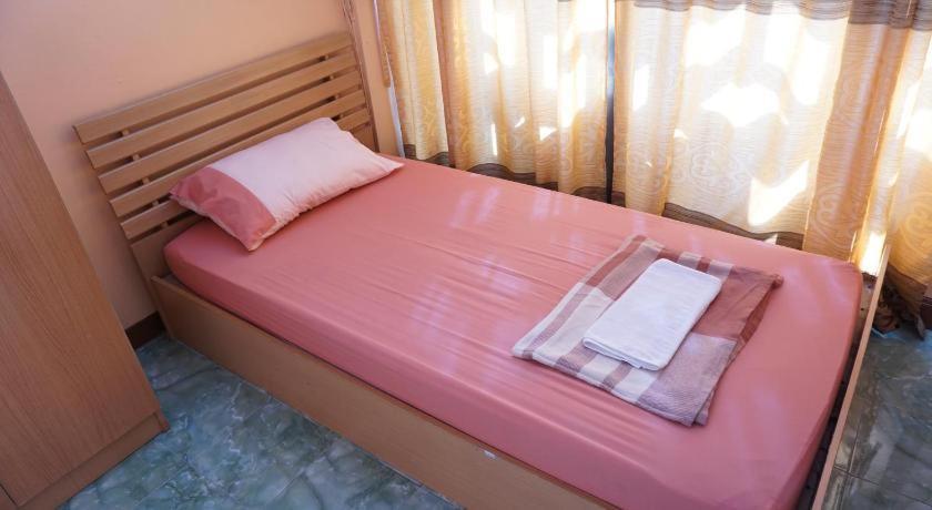 Oyo 730 Meedee Hostel Бангкок Екстер'єр фото